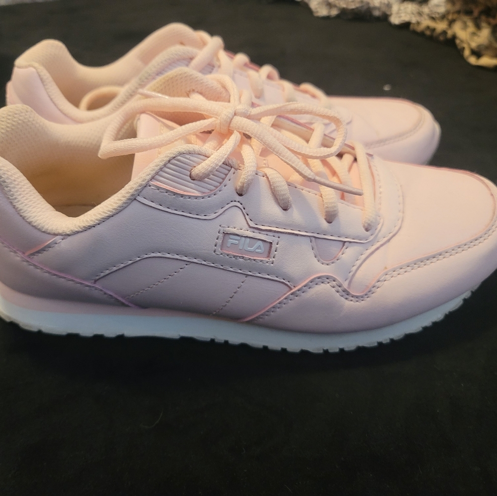 FILA Light Pink Sneakers, Youths 7